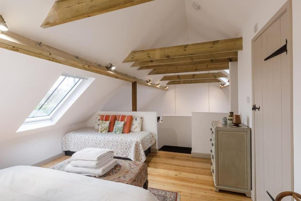 Stylish Cottage In The Pewsey Vale มาร์ลบะระ ภายนอก รูปภาพ
