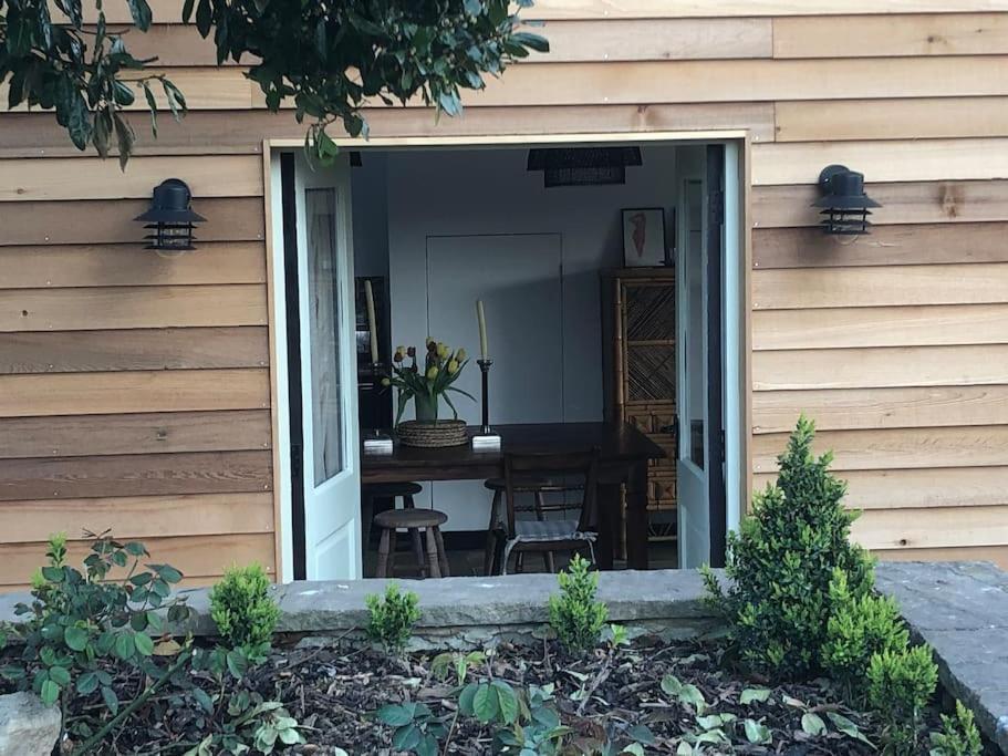 Stylish Cottage In The Pewsey Vale มาร์ลบะระ ภายนอก รูปภาพ